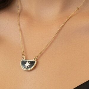 NWT DAINTY NORTH STAR Gold and Black Pendant Necklace